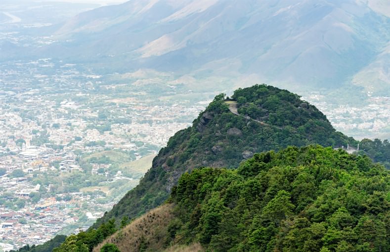 觀音山山峰